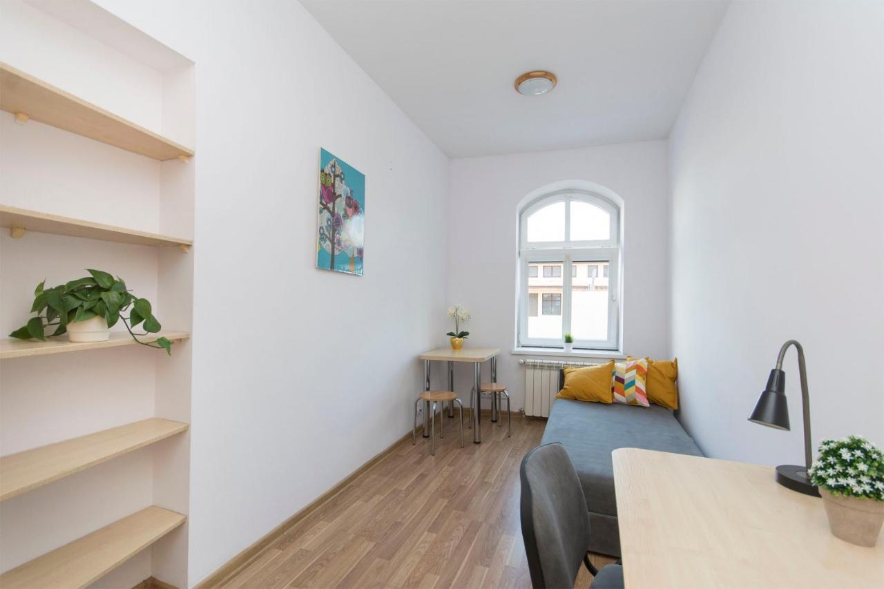 Akademikus Torun Vandrarhem Exteriör bild