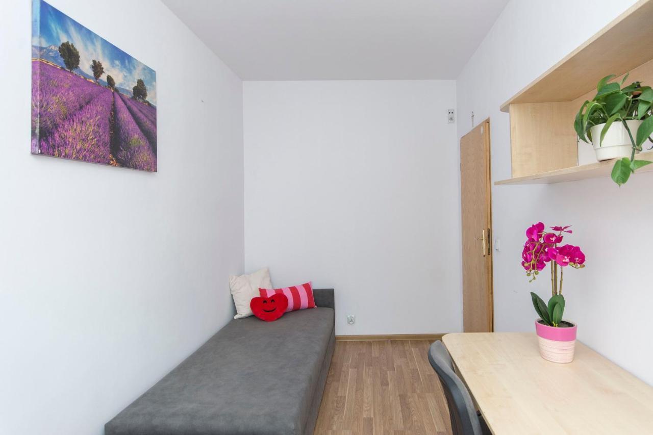 Akademikus Torun Vandrarhem Exteriör bild