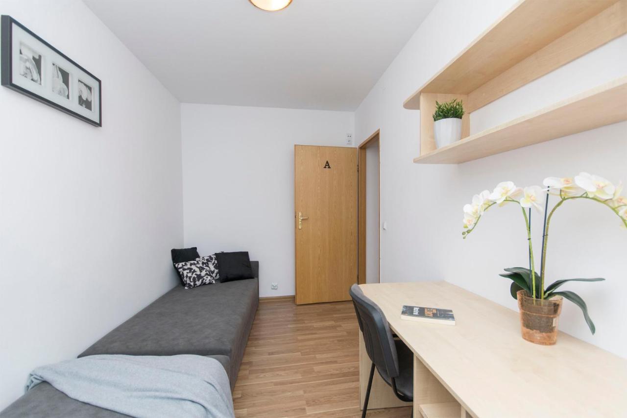 Akademikus Torun Vandrarhem Exteriör bild