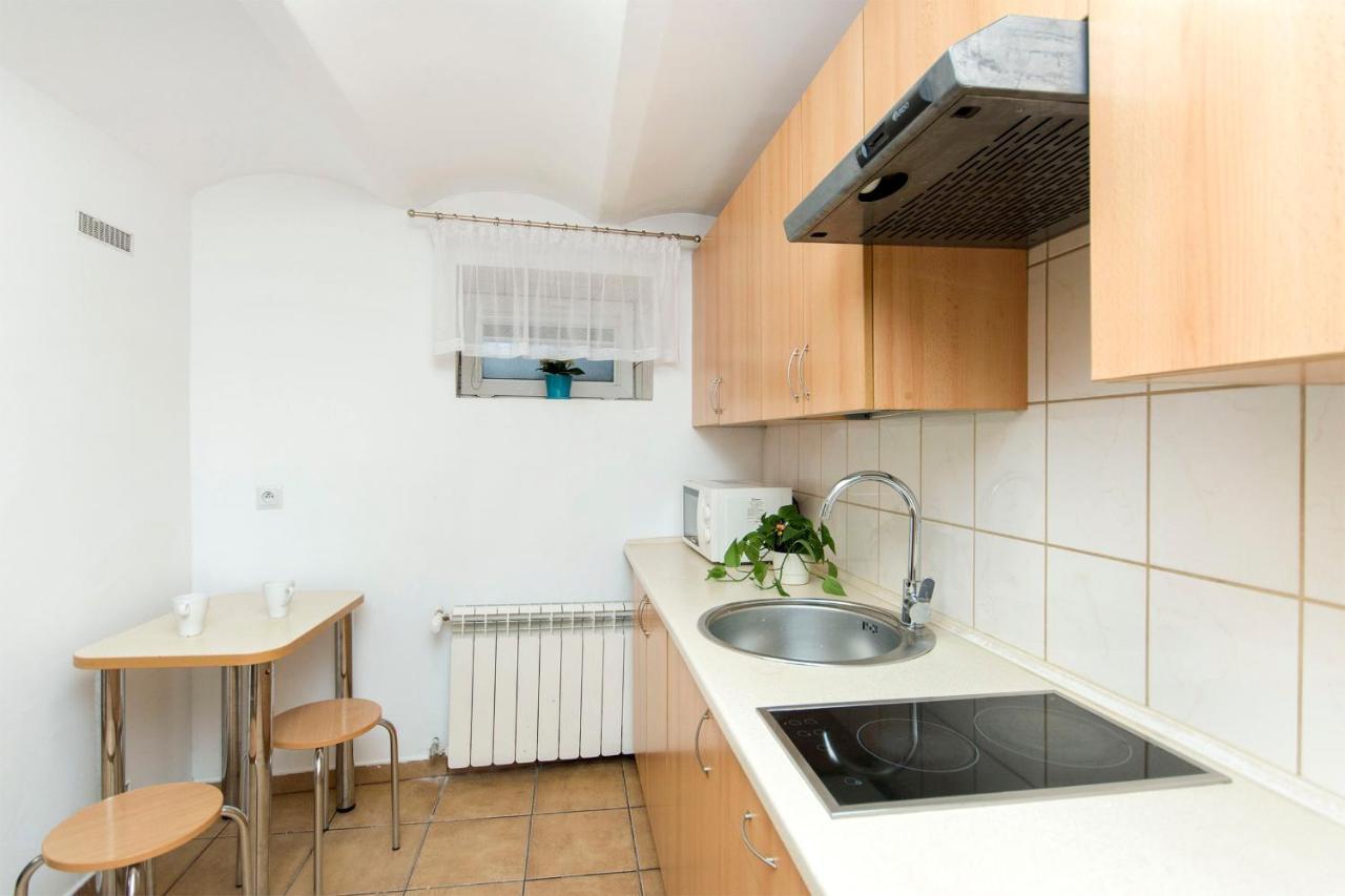 Akademikus Torun Vandrarhem Exteriör bild