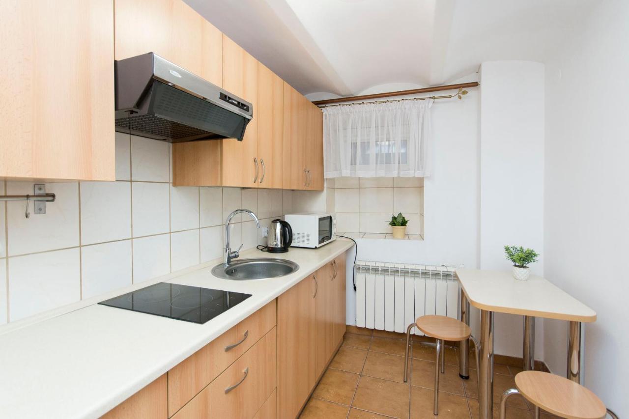 Akademikus Torun Vandrarhem Exteriör bild